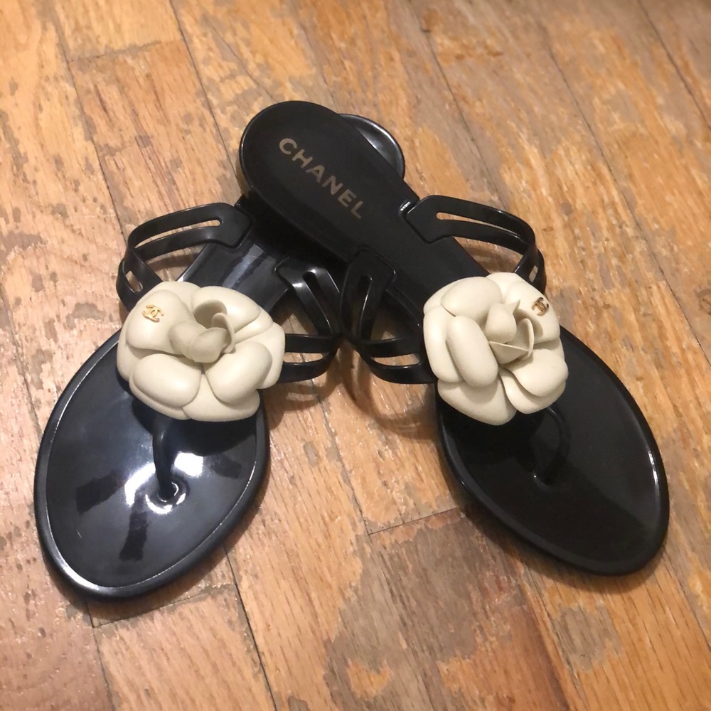 COPY - Chanel thong sandal